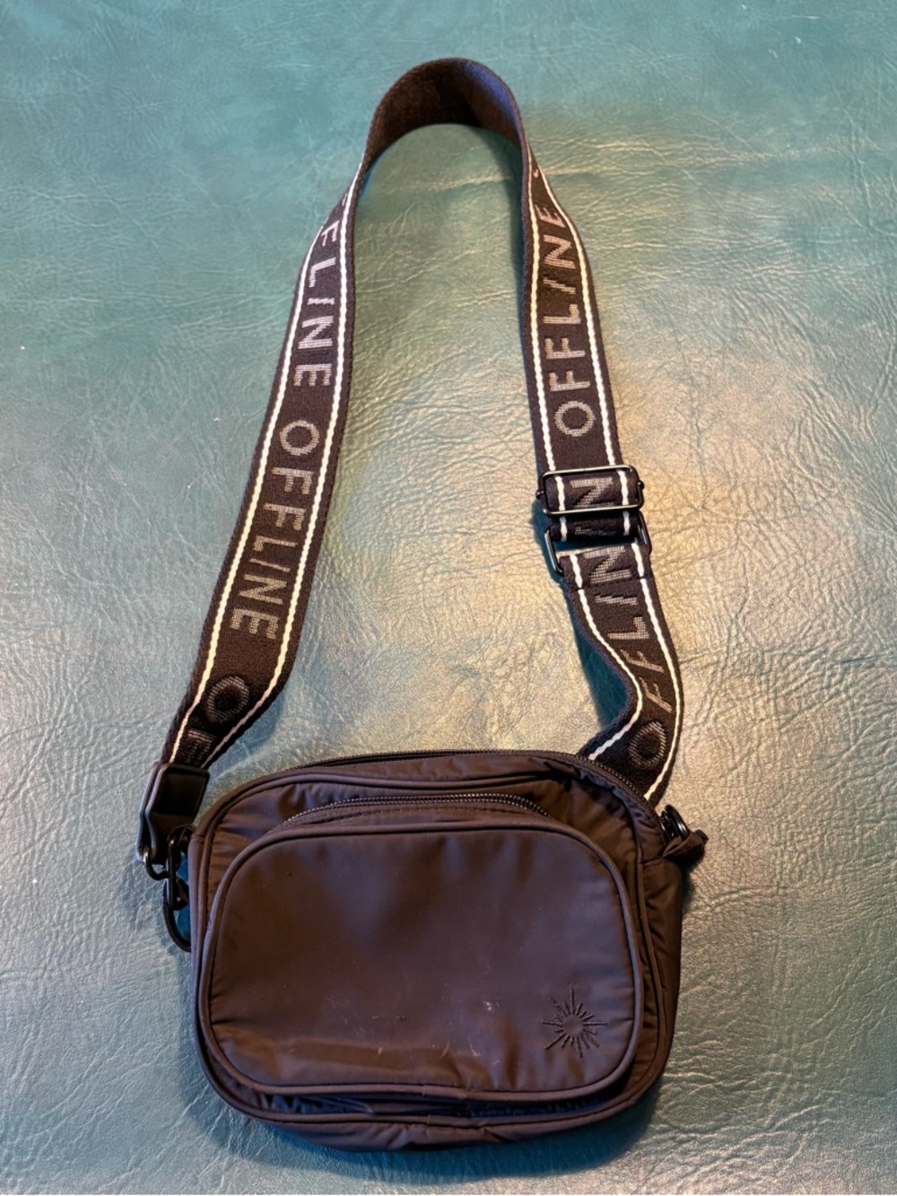 Offline by Aerie Crossbody Beltbag Fanny Pack Adjustable Strap Black with white